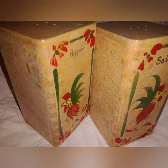 Mid Century Modern Wood Dovetail Rooster Salt And Pepper Shakers Made In Japan - Picture 9 of 10